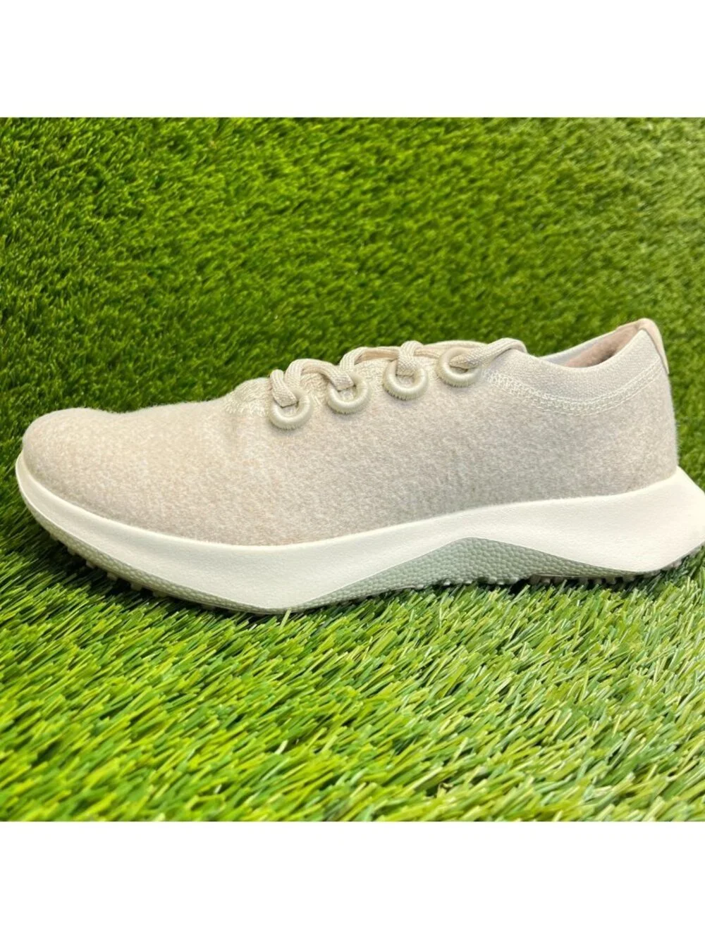 Allbirds Wool Dasher 2 Womens Size 10 Beige Athletic Running Shoes Sneakers